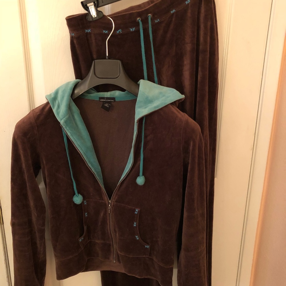 Soft Brown and Turquoise Velour Warm-up set - Picture 2 of 2